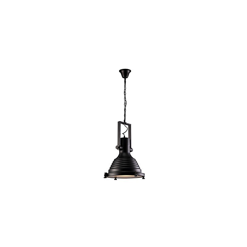 Prodejna černých retro železných závěsných lamp a skleněných stínidel