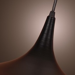 Moderní hliníkové závěsné světlo s černým stínidlem