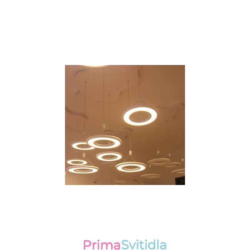 Moderní závěsné světlo současného kovu